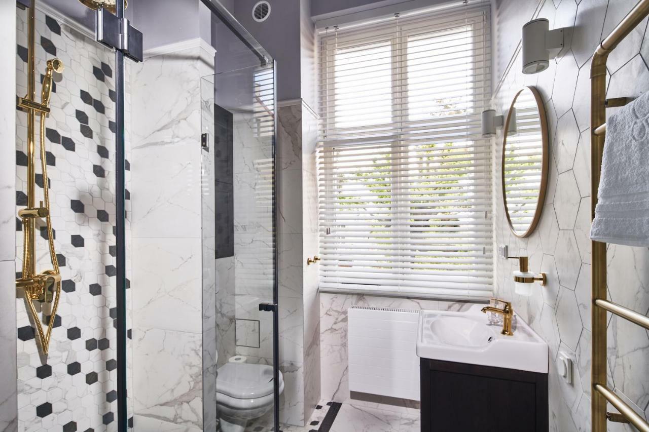 Sun & By Oneapartments Premium Апартаменти *
