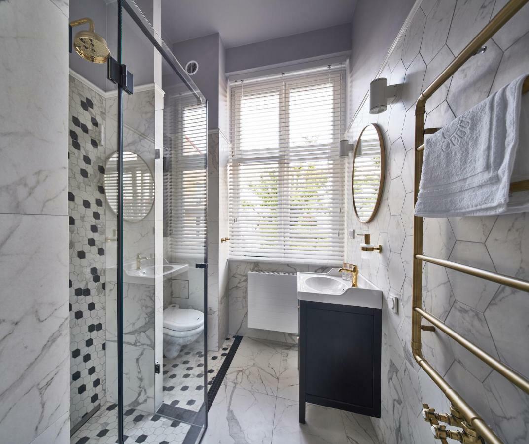 Sun & By Oneapartments Premium Апартаменти *